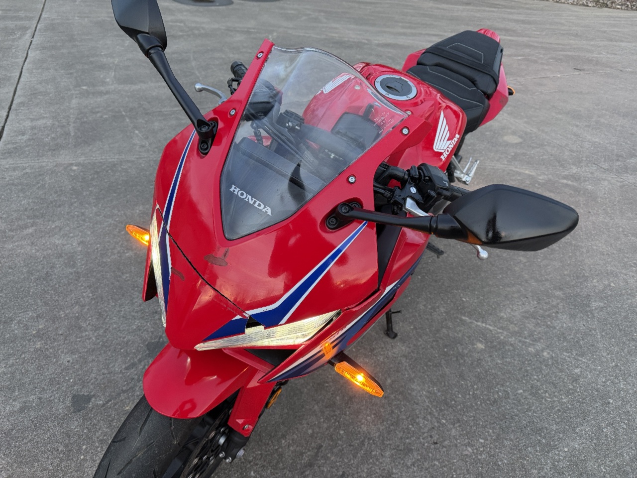 2025 Honda CBR650R E-CLUTCH